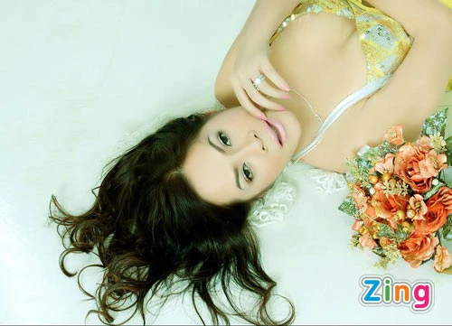 Người đẹp chuyển giới Di Yến Quỳnh khoe dáng thon ảnh 7 Người đẹp chuyển giới Di Yến Quỳnh khoe dáng thon ảnh 7