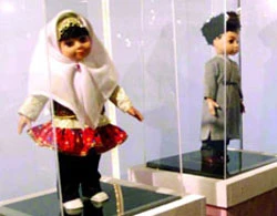 Iran "cấm cửa" búp bê Mỹ ảnh 2