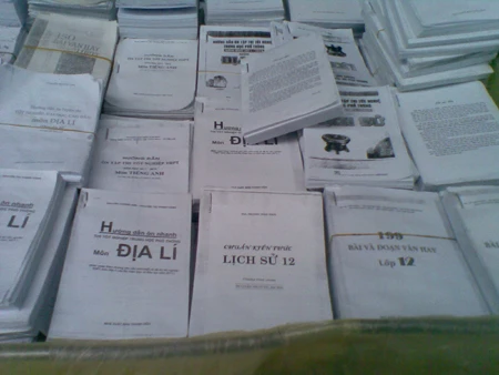 Nghệ An: "Phao" thi bày bán như rau ảnh 3