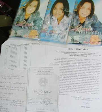 Chứng cứ tờ rơi đã dán bêu rếu anh thiếu nợ