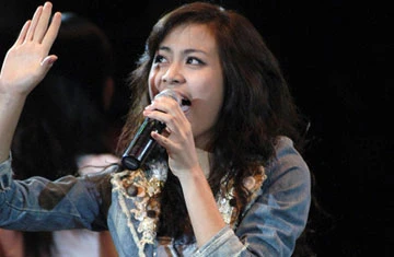 Hoàng Thùy Linh tự ý bỏ show ca nhạc ảnh 1