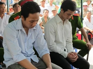 Vô cớ đánh chết chồng sắp cưới của bạn ảnh 1