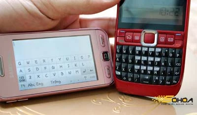 Hai model với các phong cách soạn thảo khác nhau. Ảnh: Quốc Huy.