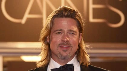 Báo chí nổi giận vì phải trả tiền phỏng vấn sao ảnh 1