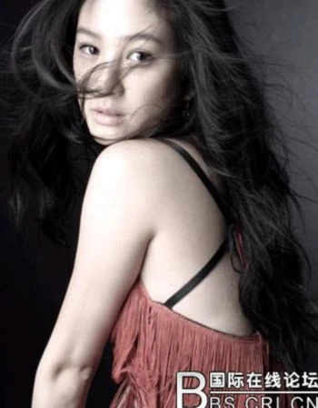 9. Kim Suna: Diễn viên xinh đẹp gây cảm tình với khán giả qua bộ phim "Tên tôi là Kim Sam soon". Cô đã hoàn thành tốt vai diễn “tiểu thư Bridget Jones” xứ Hàn và chiếm được sự yêu mến của khán giả với vẻ ngoài dễ thương và thân thiện. 9. Kim Suna: Diễn viên xinh đẹp gây cảm tình với khán giả qua bộ phim "Tên tôi là Kim Sam soon". Cô đã hoàn thành tốt vai diễn “tiểu thư Bridget Jones” xứ Hàn và chiếm được sự yêu mến của khán giả với vẻ ngoài dễ thương và thân thiện.