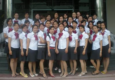 Đồng phục của sinh viên Khoa Du lịch (ĐH Duy Tân). Ảnh: svdanang