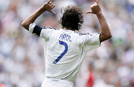 Thời hoàng kim của Raul với Real Madrid ảnh 9