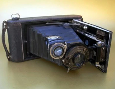 Bộ sưu tập máy ảnh 100 tuổi trên eBay ảnh 2