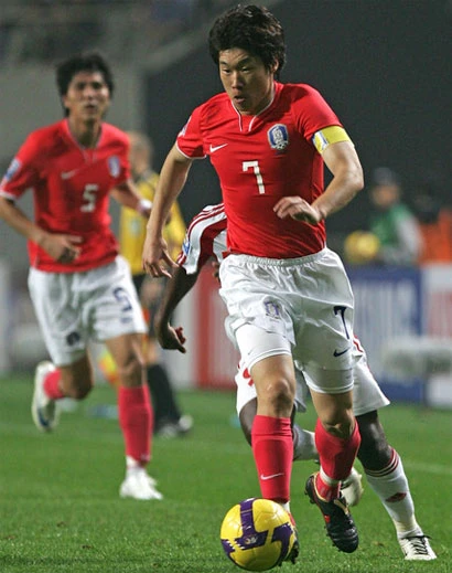 Hàn Quốc dùng mặt nạ để chuẩn bị cho World Cup ảnh 1