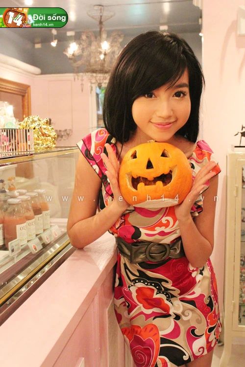 Elly lại gây sốt tại Hongkong, Đài Loan với hình ảnh nóng bỏng ảnh 3