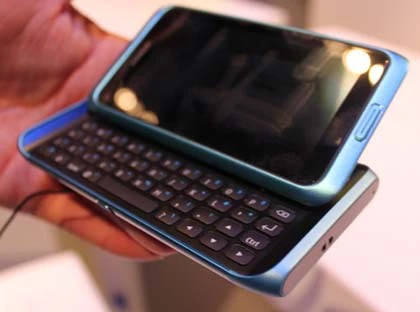 Nokia E7 chính hãng giá gần 15 triệu ảnh 3 Nokia E7 chính hãng giá gần 15 triệu ảnh 3