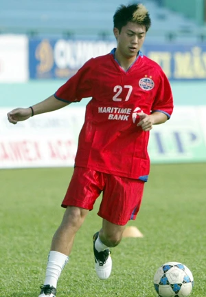 Chuyển nhượng giữa mùa V-League: Đổ tiền mua người cho lượt về ảnh 1 Chuyển nhượng giữa mùa V-League: Đổ tiền mua người cho lượt về ảnh 1