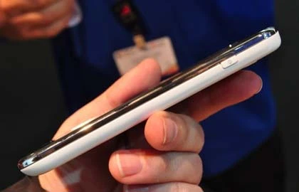 Máy nghe nhạc Samsung Galaxy S 5 inch ảnh 14