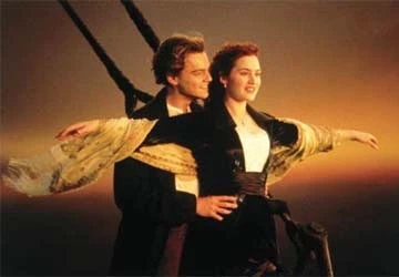 Nở rộ tour thăm nơi chìm tàu Titanic ảnh 1