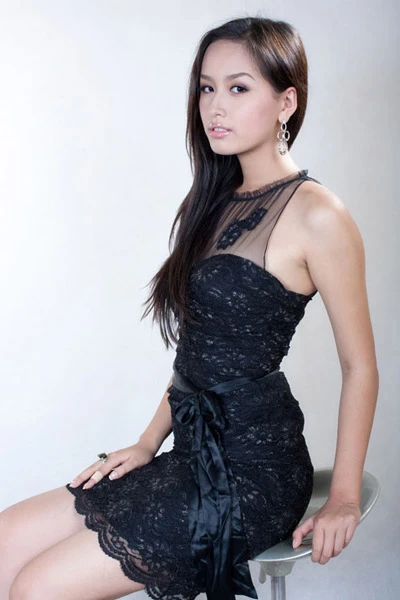 Mai Phương Thúy thích được cầu hôn ở quán cafe ảnh 2