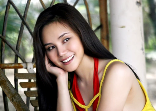 Vy Oanh khoe làn da trắng ngần ảnh 5 Vy Oanh khoe làn da trắng ngần ảnh 5