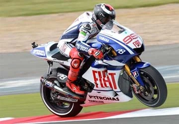 Jorge Lorenzo thống trị đường đua Motor GP Silverstone ảnh 1