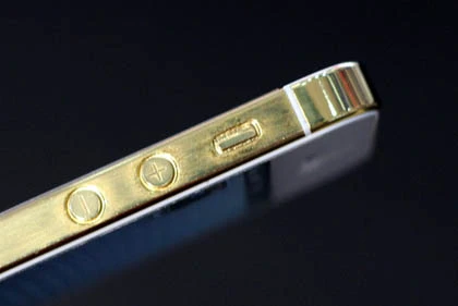 iPhone 5 mạ vàng 24K thủ công ở Việt Nam ảnh 8