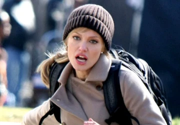 Angelina Jolie không cần người đóng thế cảnh hành động ảnh 1