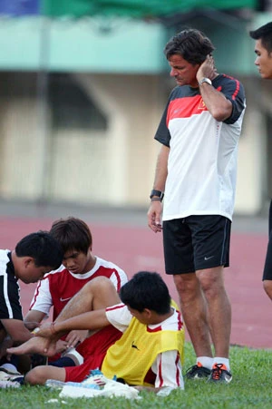 Vấn đề của U-23 Việt Nam: Tiền hung! ảnh 2