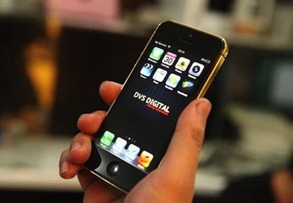iPhone 5 đúc vàng nguyên khối giá 380 triệu tại Việt Nam ảnh 10