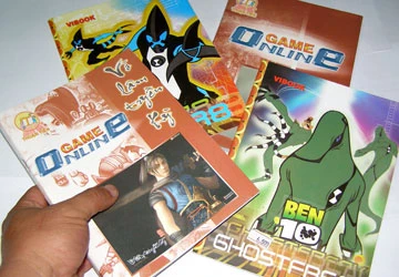 Ma quái, bạo lực trên bìa vở học sinh ảnh 1