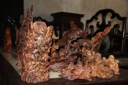 Khúc gỗ bằng quả dưa chuột có giá 2 chỉ vàng ảnh 3