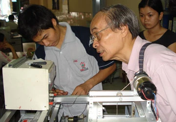 Ứng cử viên Nguyễn Bách Phúc: Tôi chỉ có tấm lòng khát khao cống hiến! ảnh 1