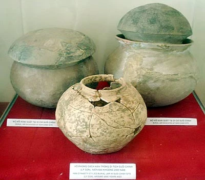 Mộ nồi, một trong những hiện vật của nền văn hóa Sa Huỳnh. Ảnh: HÀ MINH Mộ nồi, một trong những hiện vật của nền văn hóa Sa Huỳnh. Ảnh: HÀ MINH