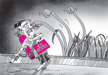 “Uýnh” nhau vì chuyện xịt thuốc cỏ ảnh 1