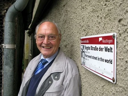 Đức lo mất danh hiệu phố hẹp nhất hành tinh ảnh 15