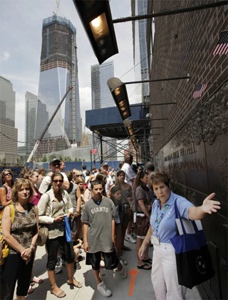 Những công trình tưởng niệm nạn nhân khủng bố 11/9 ảnh 18