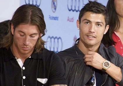 BẬT MÍ: Vì sao Cris Ronaldo chơi đồng đội? ảnh 1