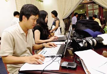 Phóng viên thời “công nghệ số” ảnh 3
