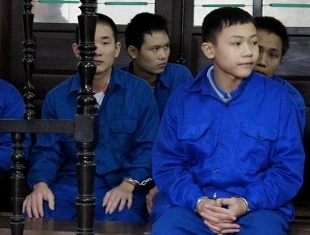 Nghiện game, giết người, 14 tuổi lãnh 10 năm tù ảnh 1