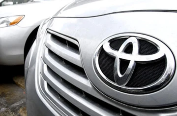 Gần 100 người thiệt mạng vì lỗi tăng tốc của Toyota ảnh 1