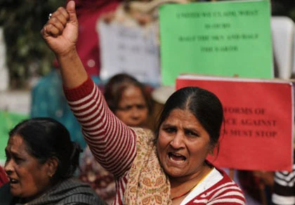 Biểu tình bùng phát ở Ấn Độ sau vụ bé gái 7 tuổi bị hiếp dâm ảnh 1