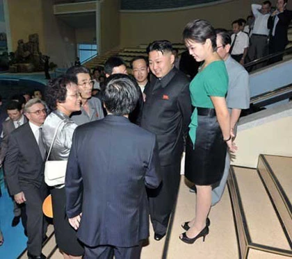 Soi giày tăng chiều cao của Kim Jong-un ảnh 3 Soi giày tăng chiều cao của Kim Jong-un ảnh 3