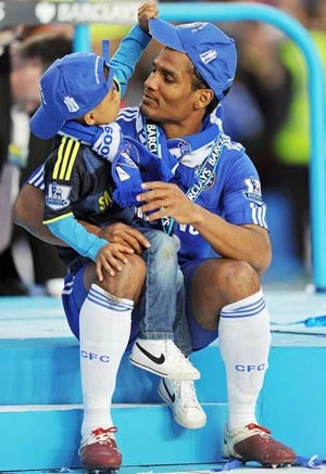 Kết thúc Premiership: Vua mới! ảnh 2