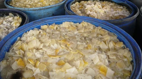 TP.HCM:Dòi bò lúc nhúc trong mứt Tết ảnh 3