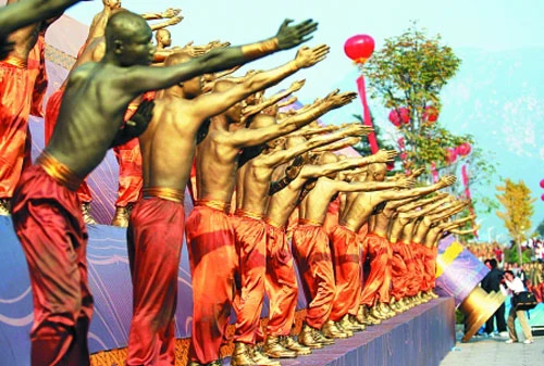 "Thiếu lâm đồng ma trận" gây "sốc" tại Liên hoan Võ thuật ảnh 4