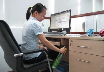 Muỗi “tấn công” cao ốc ảnh 1