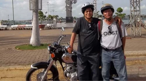 2 “cao bồi già” cưỡi môtô xuyên miền Tây ảnh 1