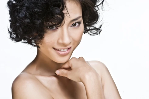 Ngô Thanh Vân ấn tượng với tóc xoăn ảnh 8