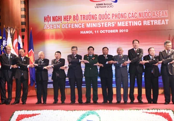 Hợp tác đối phó các đe dọa an ninh phi truyền thống ảnh 1