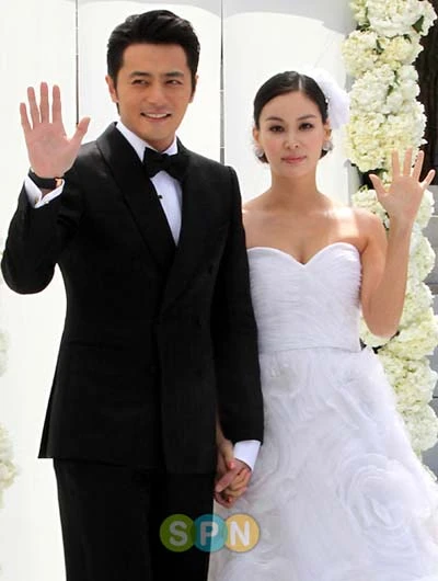 Hình ảnh đầu tiên về đám cưới Jang Dong Gun - Go So Young ảnh 18