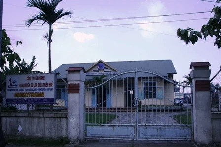 Hàng chục tài xế kéo tới công ty đòi tiền đặt cọc ảnh 2