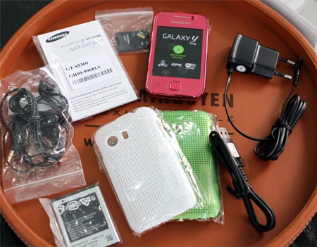 Ngắm Samsung Galaxy Y chính hãng màu hồng ảnh 3