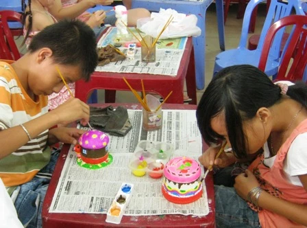 Trẻ vừa học múa vừa… khóc ngất ảnh 1