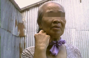 Thầy cõi âm cắt lễ cả ngực và vùng kín ảnh 1